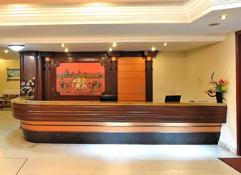 Front desk Photo
