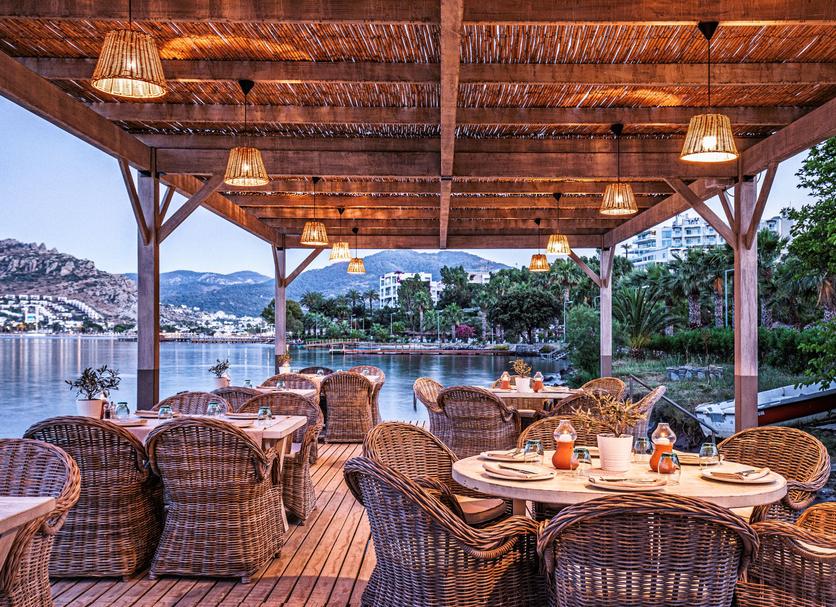 Restaurant Photo