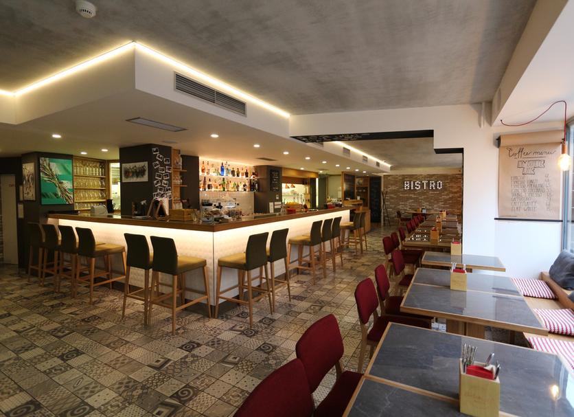 Bar Photo