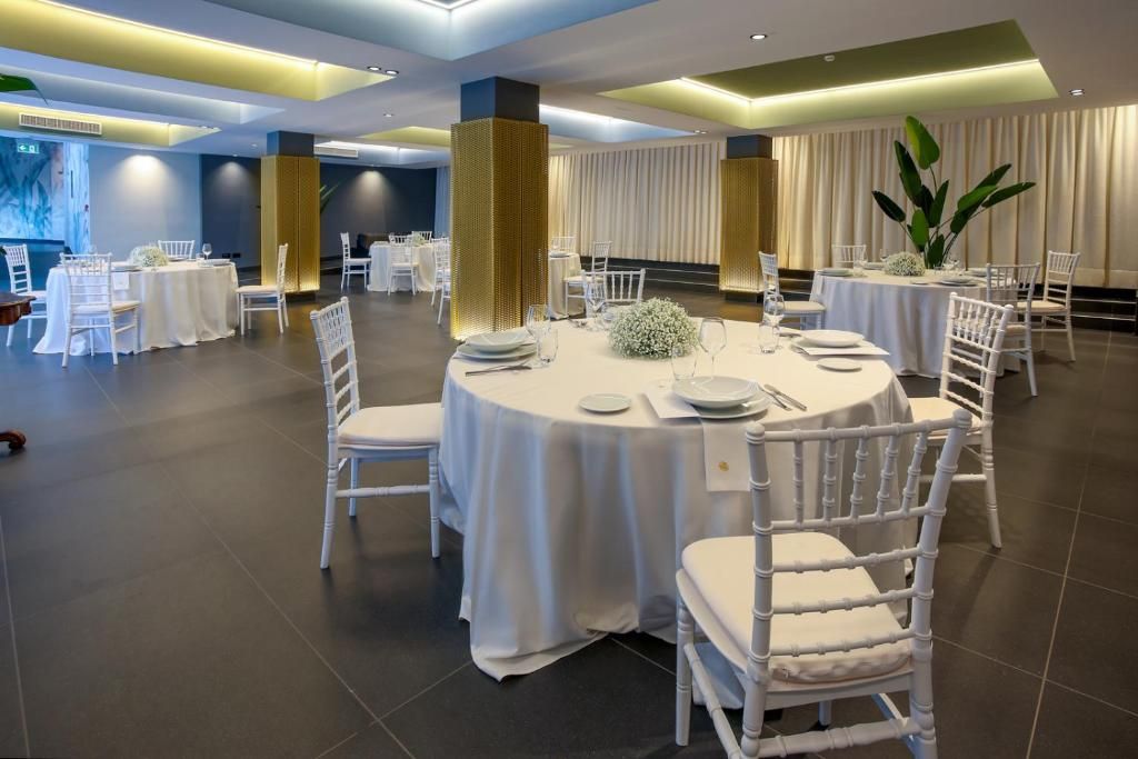 Banquet hall