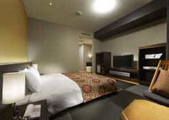 Hotel Sunroute Plaza Shinjuku - Tokyo - Bedroom
