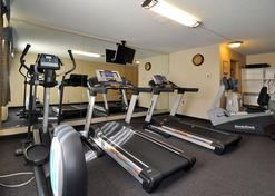 Clarion Inn & Suites - Stockton - Gym