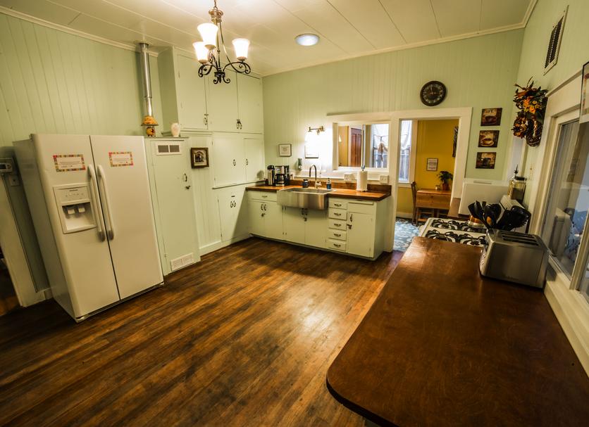 Kitchen Photo