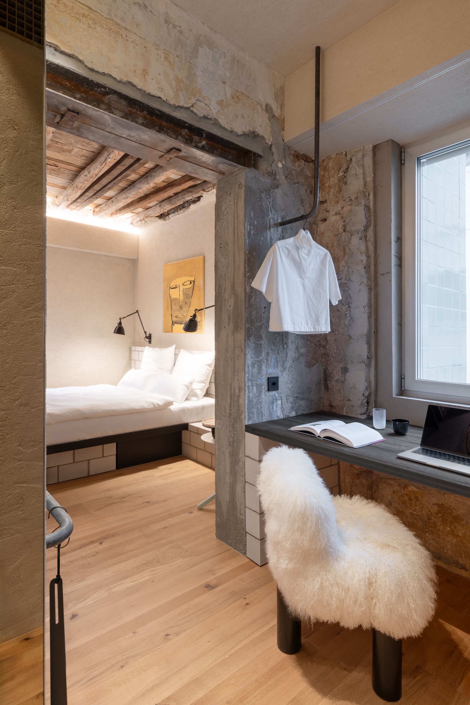 Room amenity
