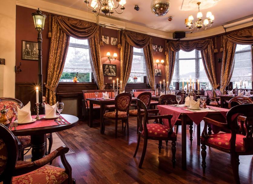 Restaurant Photo