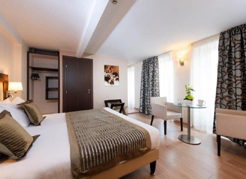 Bedroom Photo