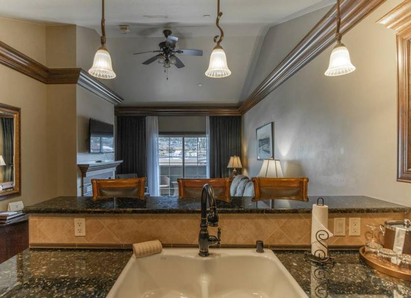 Kitchen Photo