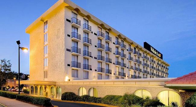 Motel 6 Atlanta Airport - Virginia Ave - Atlanta - Building